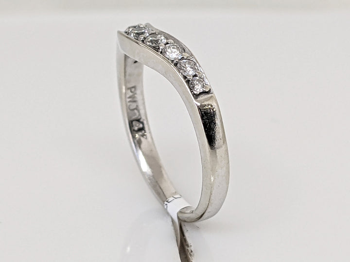 14KW .20 CARAT TOTAL WEIGHT I1 G DIAMOND ROUND (9) CURVED ESTATE BAND 2.0 GRAMS