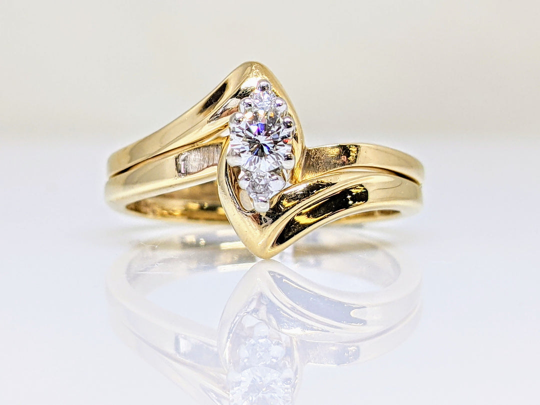 14K .16 CARAT TOTAL WEIGHT SI2 H DIAMOND ROUND (3) BYPASS ESTATE RING 3.9 GRAMS