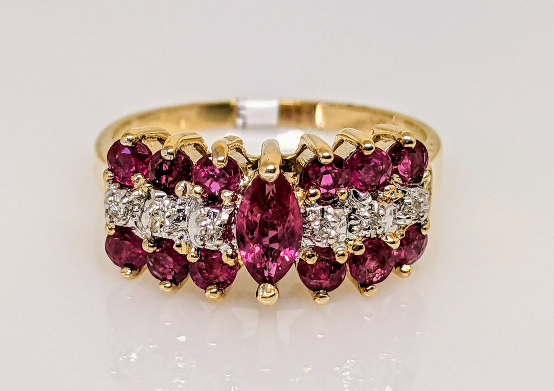 14K RUBY MARQUISE 3.5X7 WITH (12) ROUND AND (4) DIAMOND MELEE ESTATE RING 3.2 GRAMS