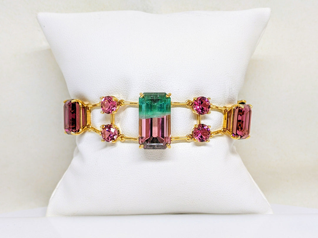 18K TOURMALINE EMERALD CUT (5) ROUND (12) LINK ONE OF A KIND ESTATE BRACELET 25.1 GRAMS