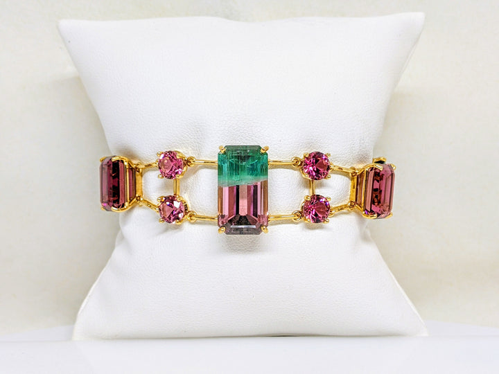 18K TOURMALINE EMERALD CUT (5) ROUND (12) LINK ONE OF A KIND ESTATE BRACELET 25.1 GRAMS