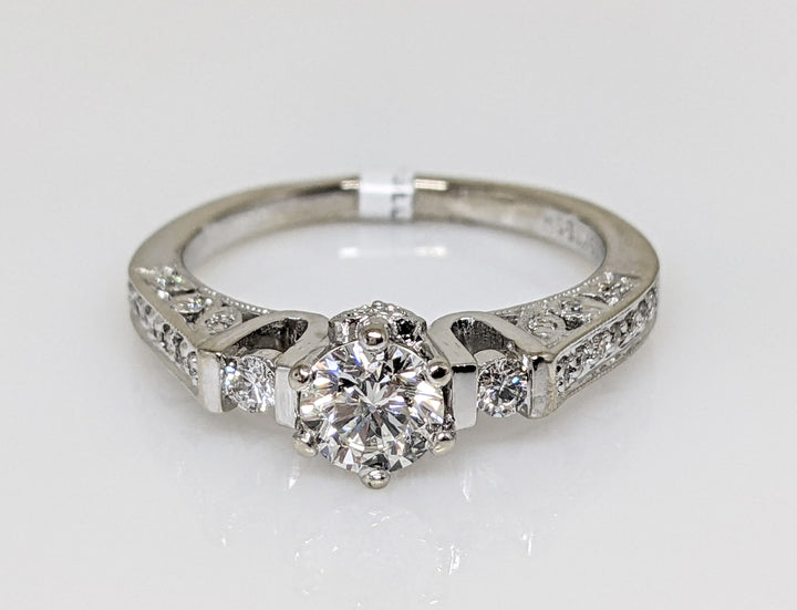 18K WHITE .75 CARAT TOTAL WEIGHT I1 H DIAMOND ROUND (35) ESTATE RING 5.0 GRAMS