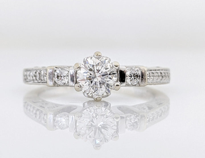 18K WHITE .75 CARAT TOTAL WEIGHT I1 H DIAMOND ROUND (35) ESTATE RING 5.0 GRAMS
