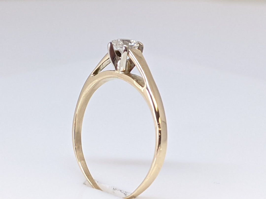 14k .30 CARAT TOTAL I1 G DIAMOND ROUND RAISED SHOULDER ESTATE RING 2.2 GRAMS