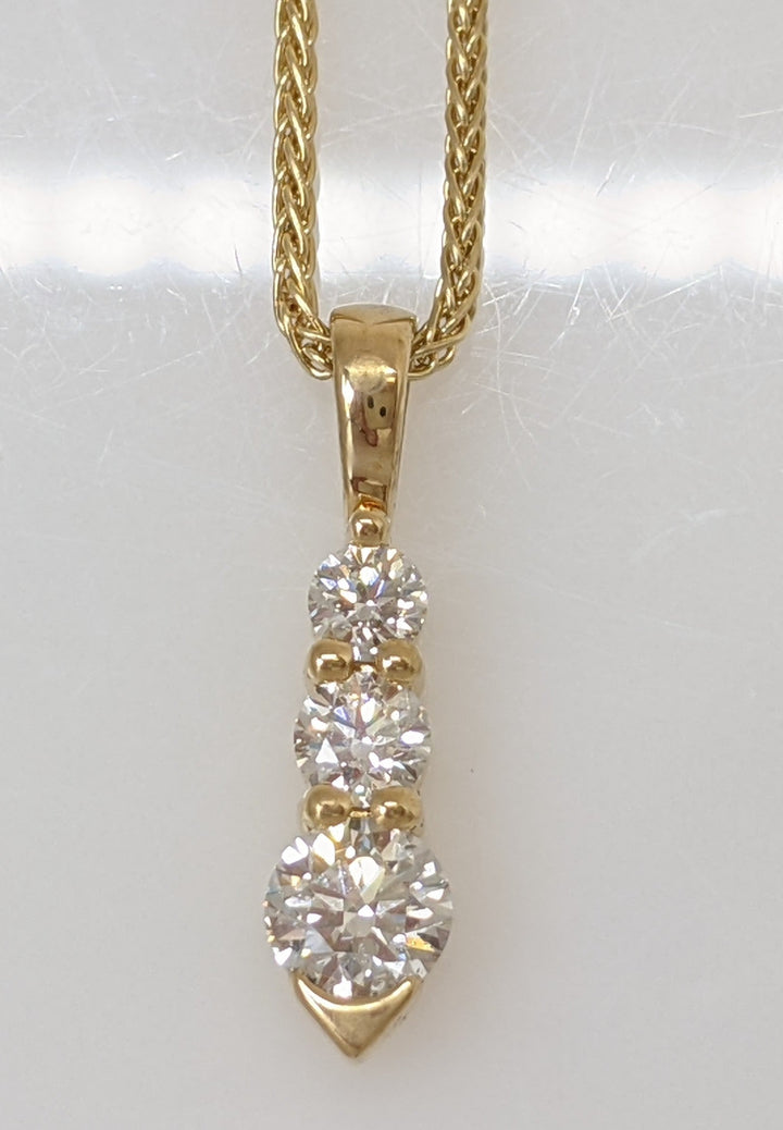 14K .60 CARAT TOTAL WEIGHT SI1 H DIAMOND ROUND (3) ESTATE PENDANT AND CHAIN 4.4 GRAMS